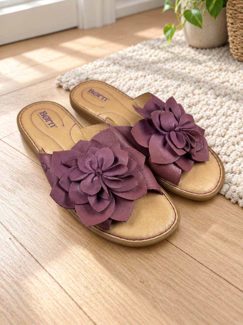 Born Women’s Purple Leather Flower Slide Sandals Size 8 M